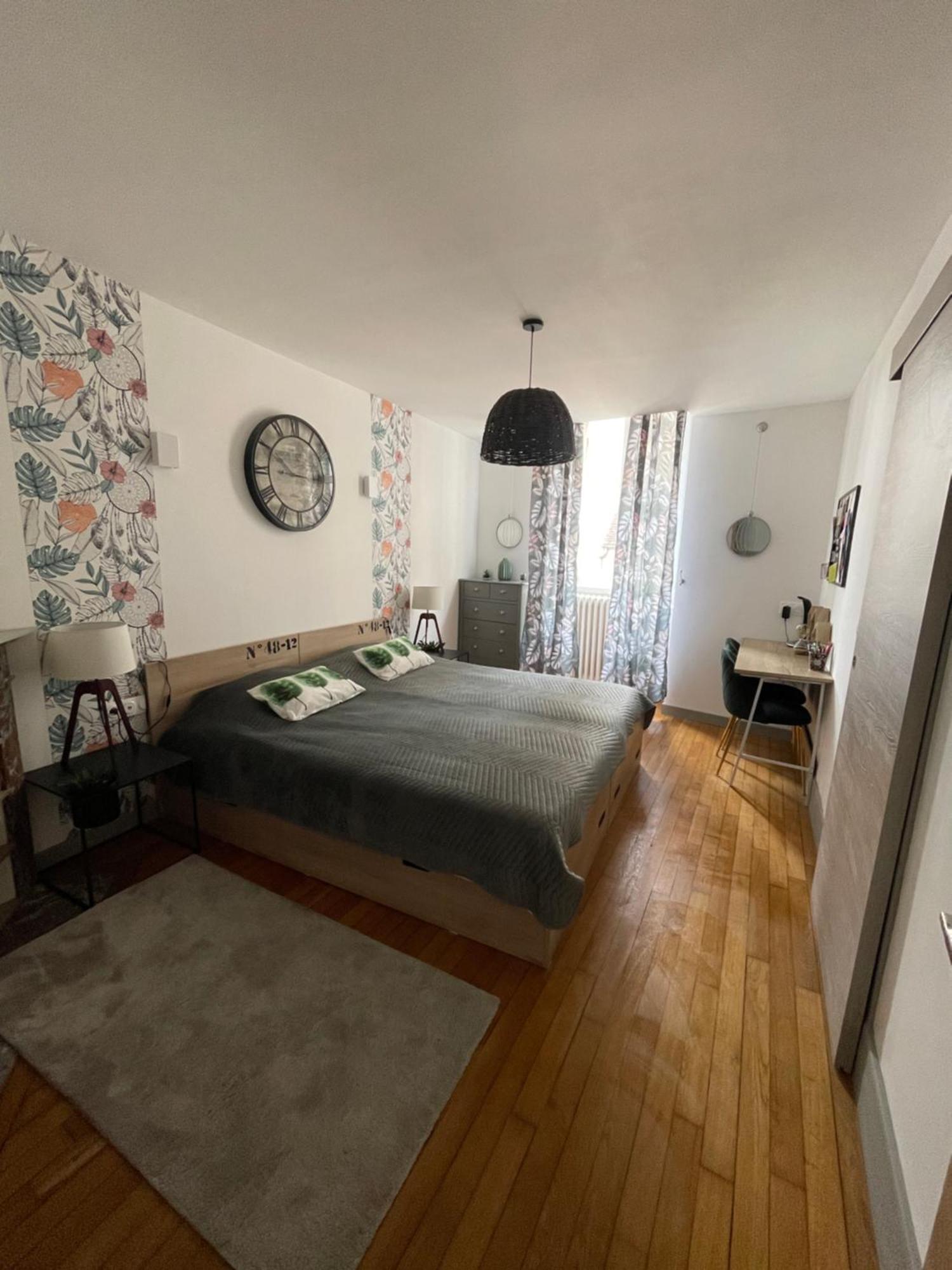 Appartement Moderne Centre Ville, 5 Personnes, 65 M2 Semur-en-Auxois Exterior photo