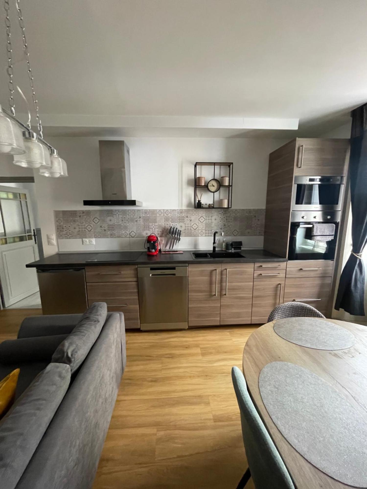 Appartement Moderne Centre Ville, 5 Personnes, 65 M2 Semur-en-Auxois Exterior photo