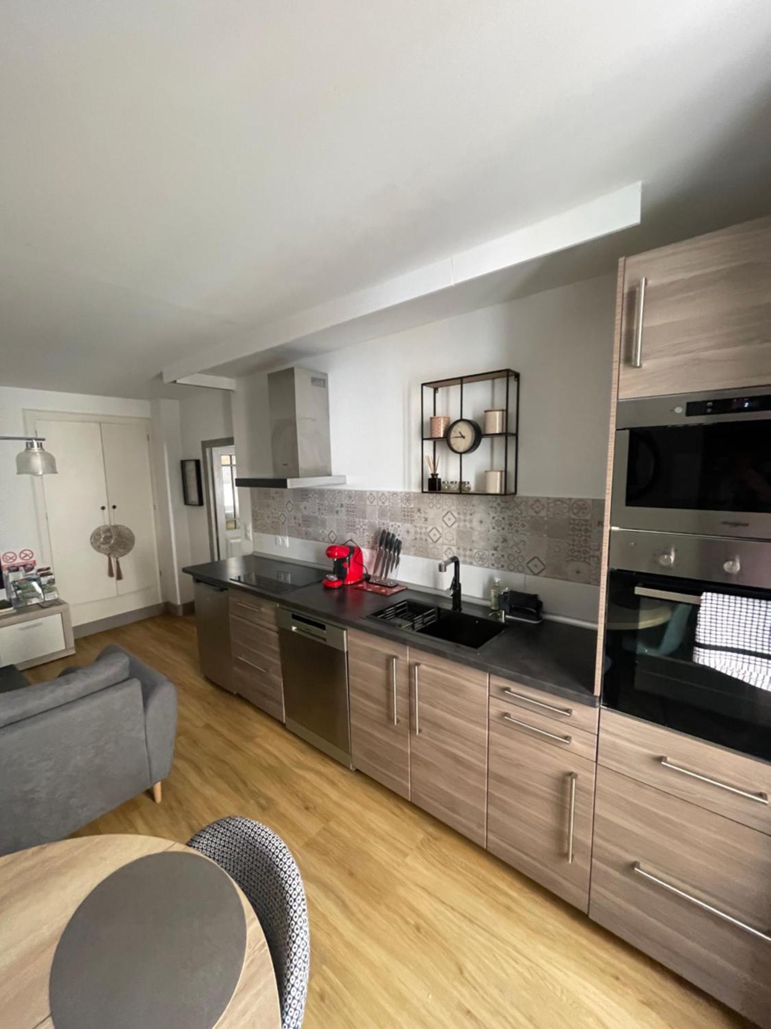 Appartement Moderne Centre Ville, 5 Personnes, 65 M2 Semur-en-Auxois Exterior photo